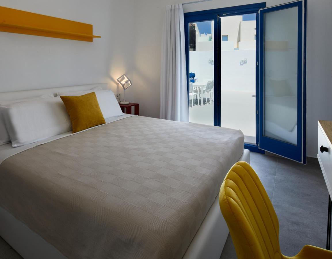Thadeos With Private Jetted Pool * Fira (Santorini)