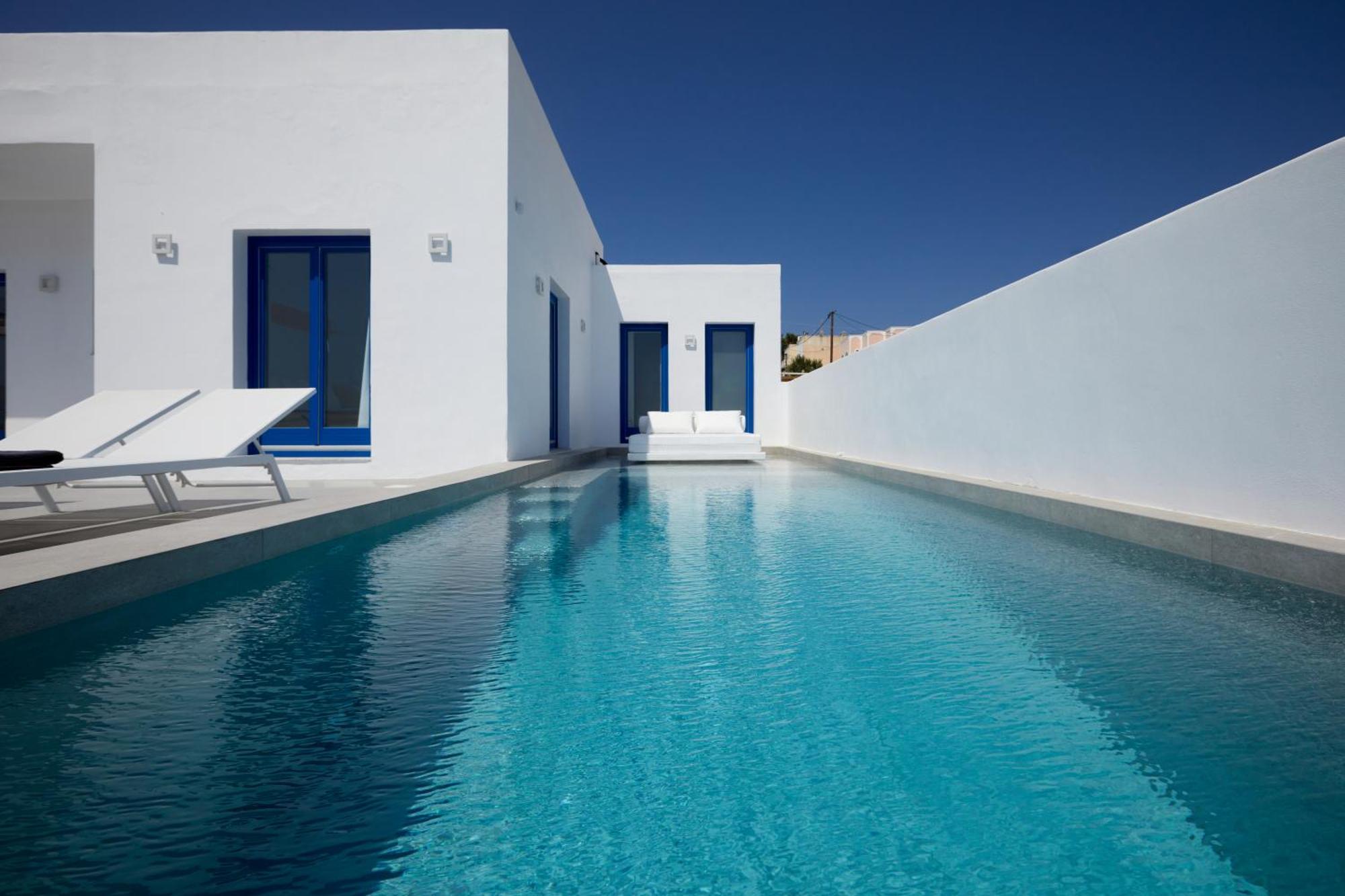 Thadeos With Private Jetted Pool * Firá